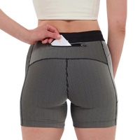 BanditRunning_StripedCadence5"Compression_Black/Chalk3