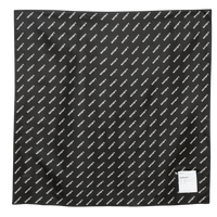 34035SoftCellCarredeSoie-BlackSA2