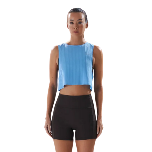 ANYA Easy Run Crop Tank in - Arctic