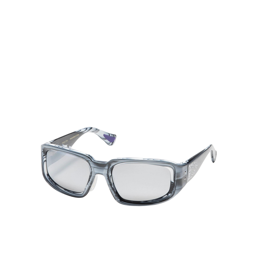 ArticleOne _Cesar Villalba_Skywriting / Polarized Silver Flash Mirror Lens_Side1