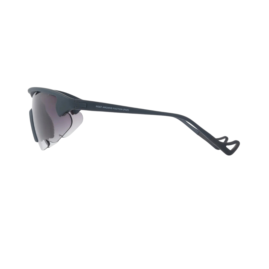 DistrictVision_PAFJunyaRacer-OffBlack_D_GrayGradientLens_3
