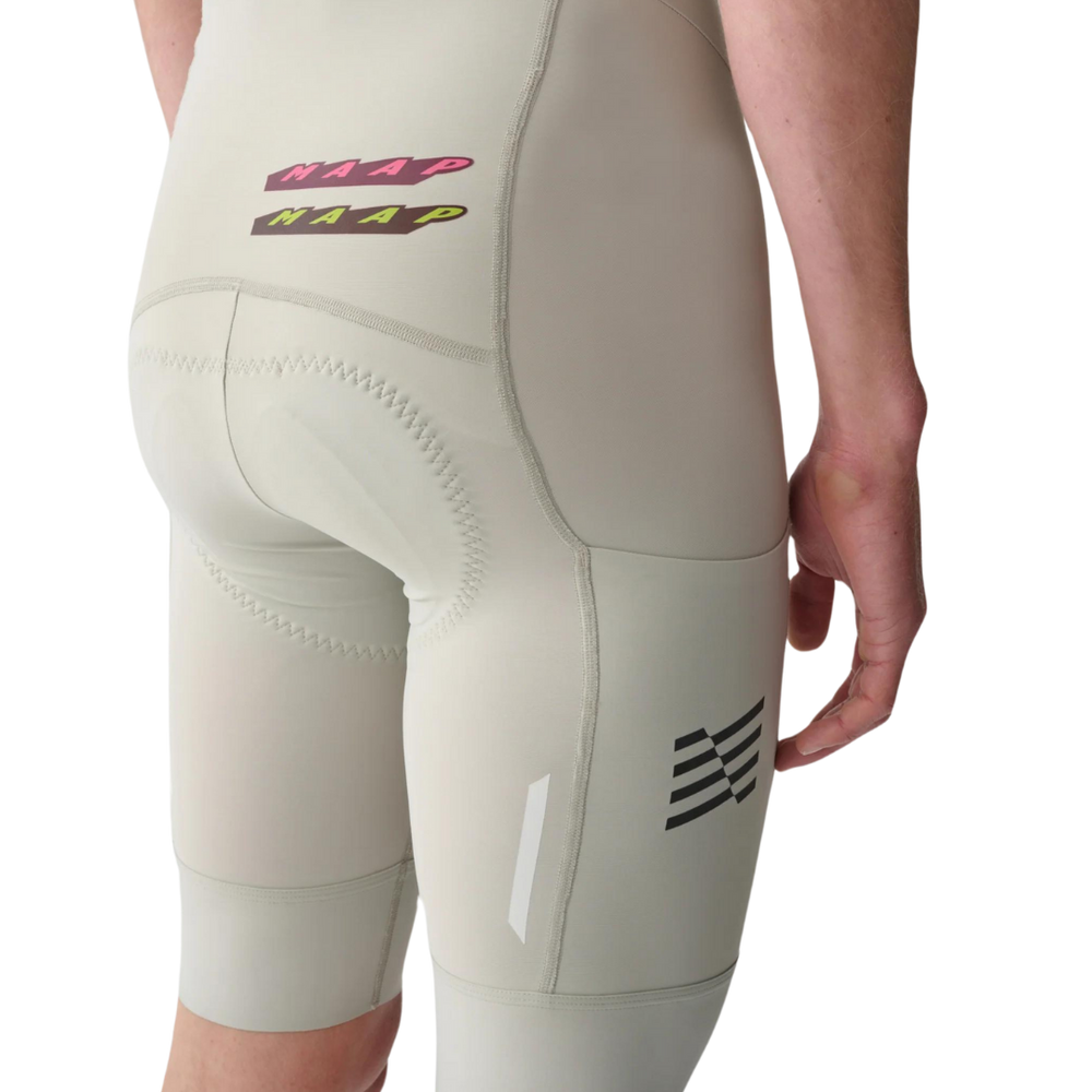 MAAP_EvadeX_TeamBibEvoCargo_Fog_Back