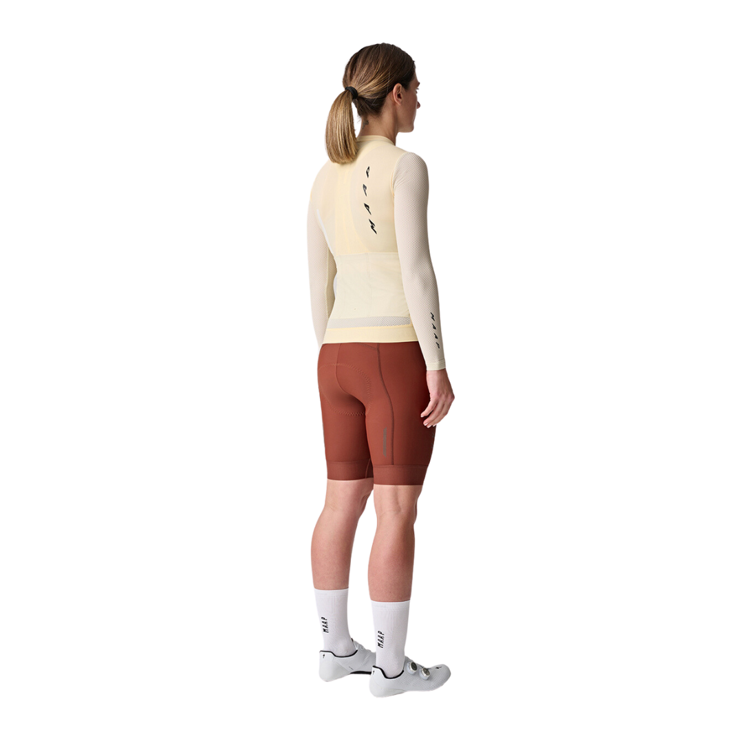 MAAP-Women_sEvadeProBaseLSJersey2.0-Sandstone_Limestone3