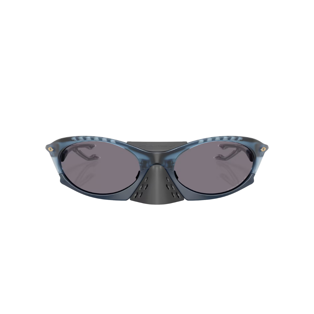OakleyPlantarisMatteTransAbyss_PrizmGreyPolar_1