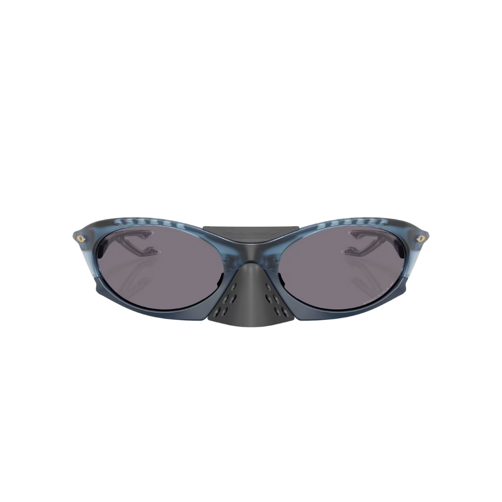 OakleyPlantarisMatteTransAbyss_PrizmGreyPolar_1