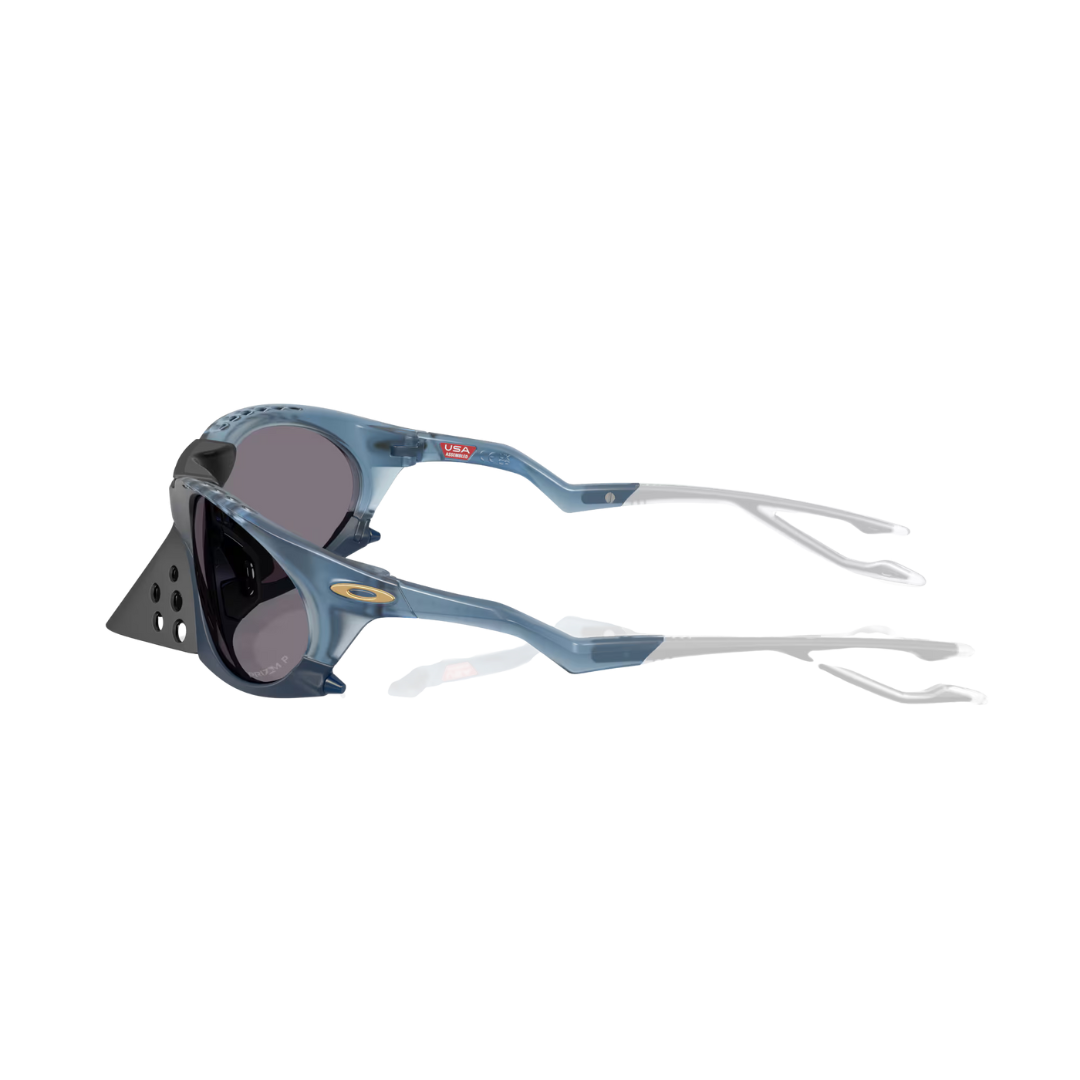 OakleyPlantarisMatteTransAbyss_PrizmGreyPolar_2