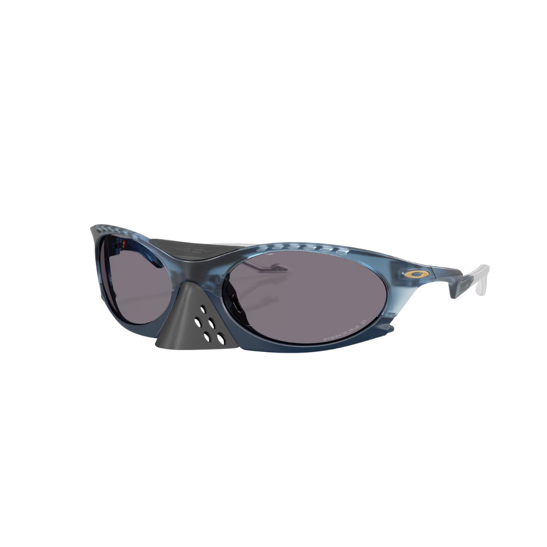 OakleyPlantarisMatteTransAbyss_PrizmGreyPolar_3