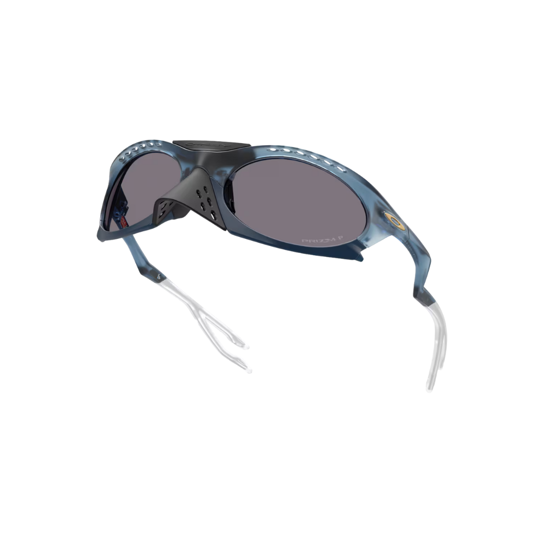 OakleyPlantarisMatteTransAbyss_PrizmGreyPolar_4