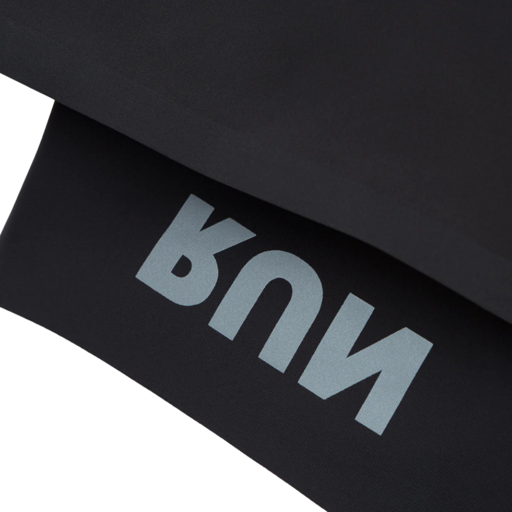 SatisfyRunning_TechSilk8"_Shorts_Black_Detail