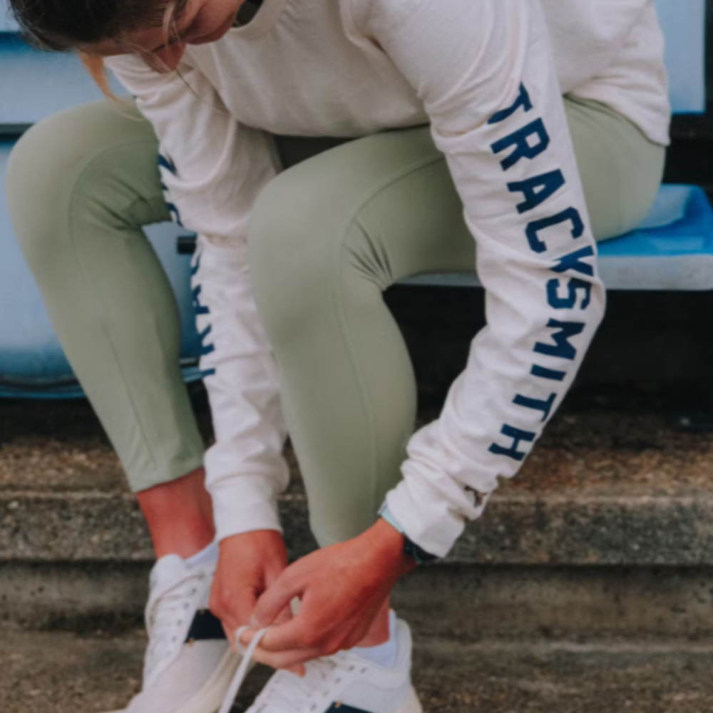 TRACKSMITHGrayboyLongSleeve-TracksmithIvory_Navy2