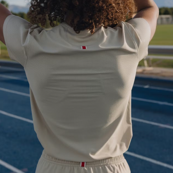 TracksmithWomen_sVanCortlandtTee-BrownRice_Ivory3